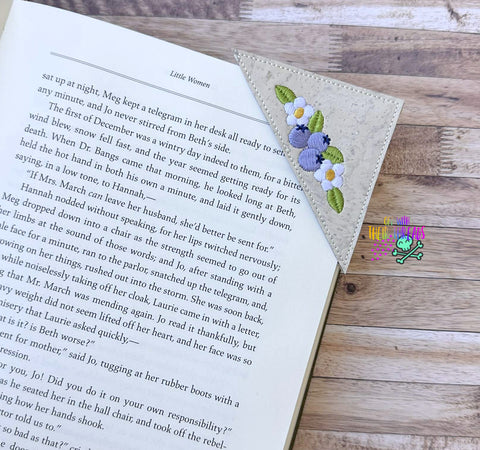 DIGITAL DOWNLOAD Blueberry Page Corner Bookmark – Off With Their Threads